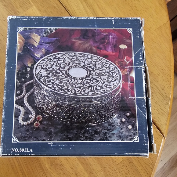 Vintage Silver Plated Jewelry Box 1990s - Picture 5 of 5